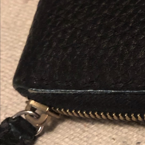 FENDI BLACK LEATHER WALLET, w/SERIAL NUMBER AT38134, zipper good - Picture 6 of 14